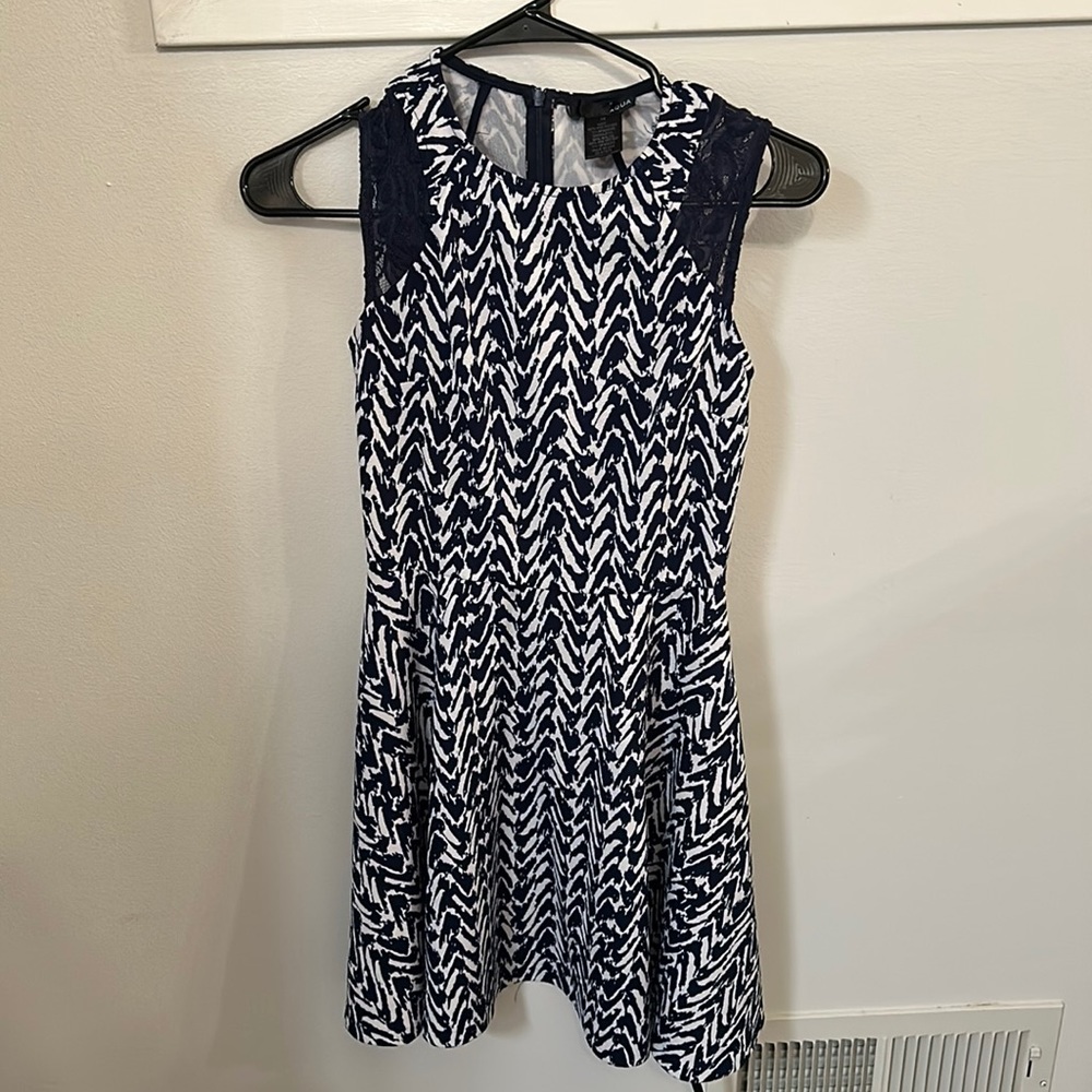 Like new AQUA Girls sz M